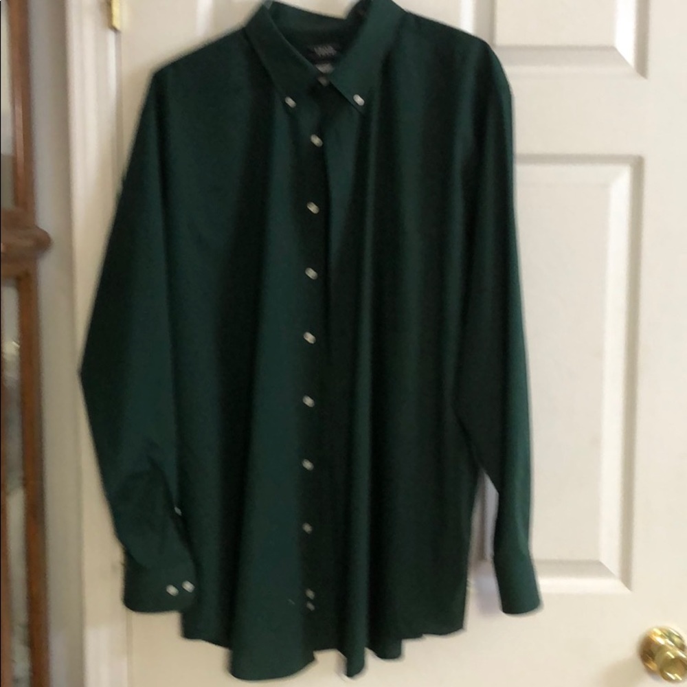Men’s shirt by IZOD 18 1/2 big fit